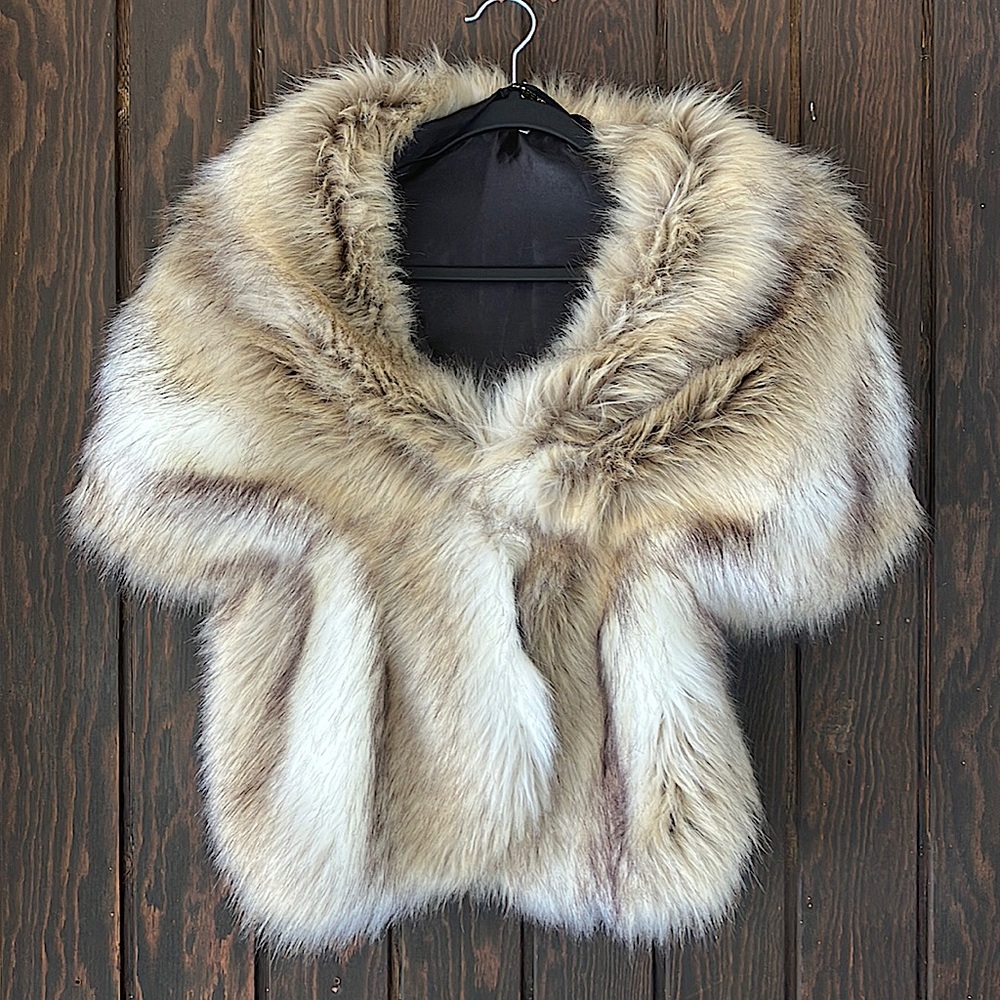 Chic Faux Fur Wrap in Cream and Brown